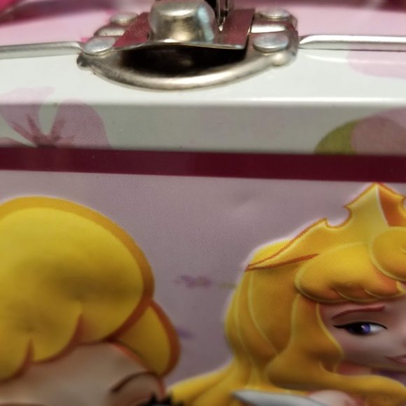 Disney Princess Tin Box, Cinderella, Snow White and Sleeping Beauty Small Lunch - Picture 7 of 10